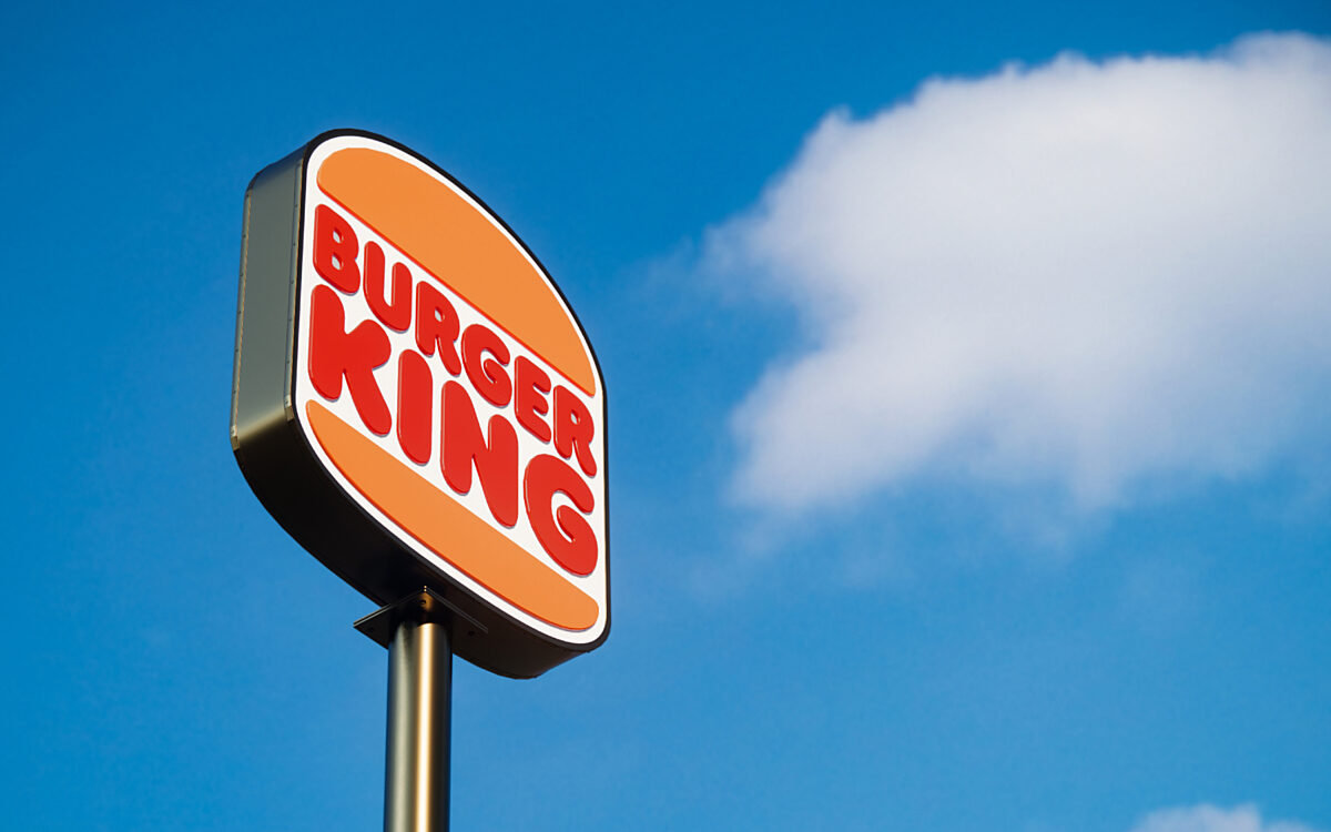 Burger King Schild mit Wolke Burger King Schild mit Wolke